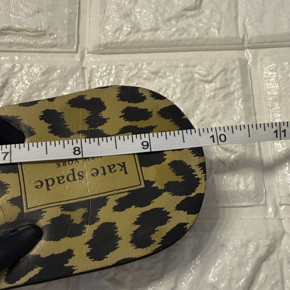 Kate Spade Flip Flops 7-8